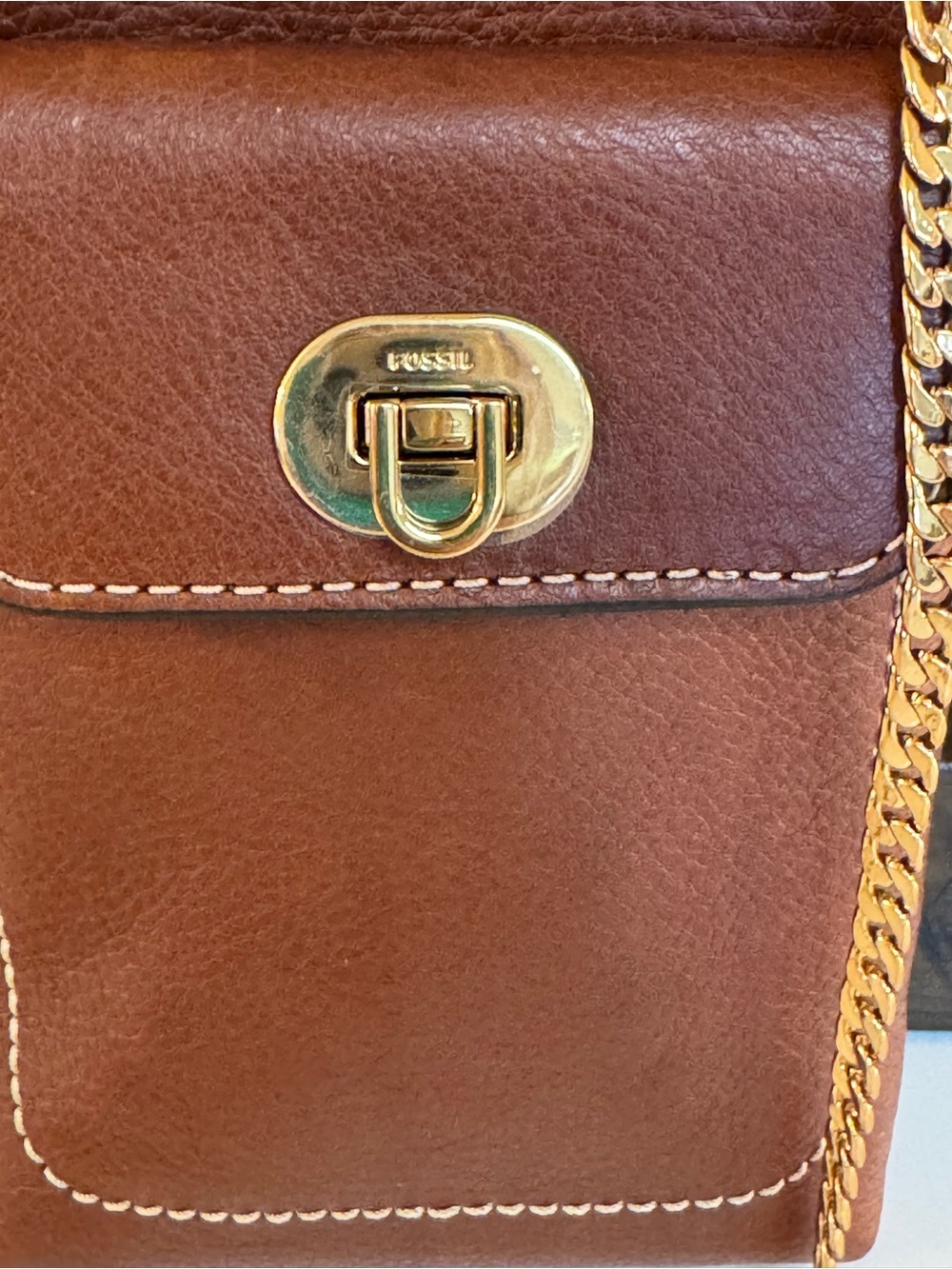 π€ NWOT FOSSIL WOMENβS HARPER LEATHER PHONE CROSSBODY BAG! - Picture 3 of 13